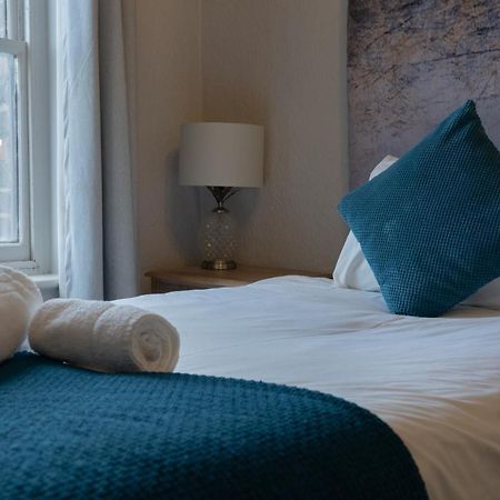 The Royal Hotel Crewe, A Brilliant Collection, Powered By Oyo Экстерьер фото