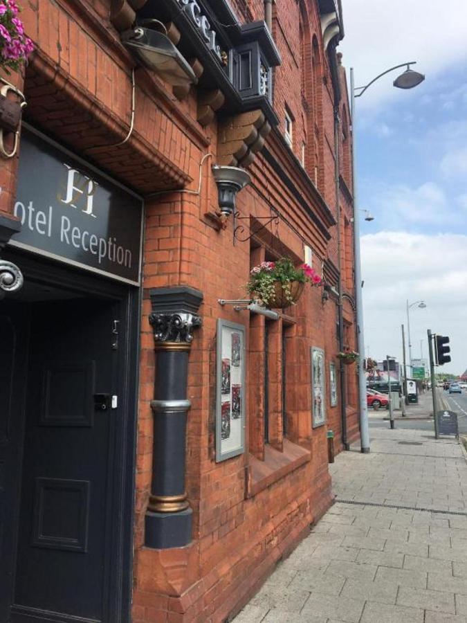 The Royal Hotel Crewe, A Brilliant Collection, Powered By Oyo Экстерьер фото
