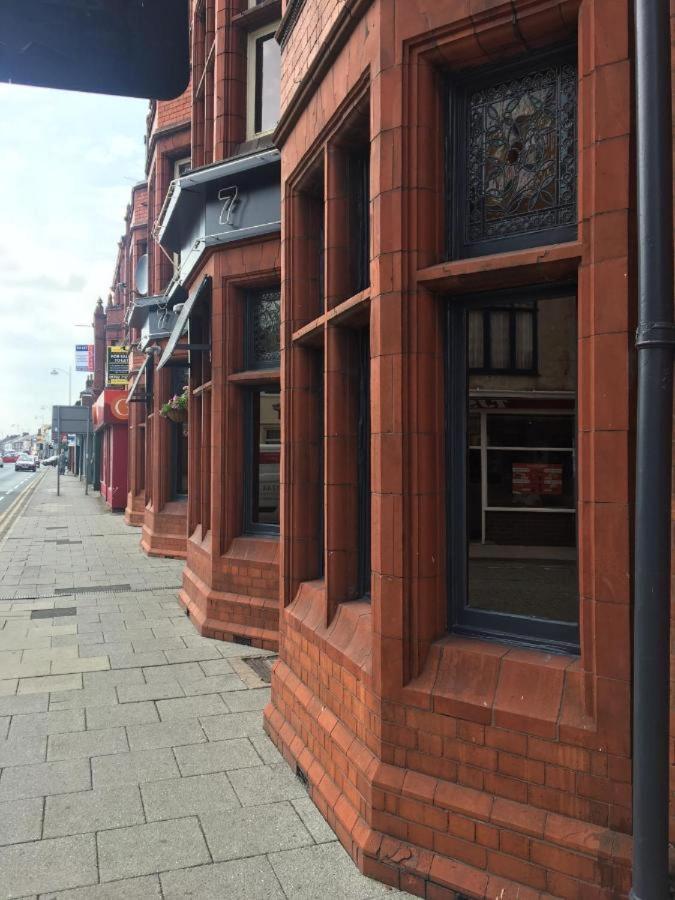 The Royal Hotel Crewe, A Brilliant Collection, Powered By Oyo Экстерьер фото