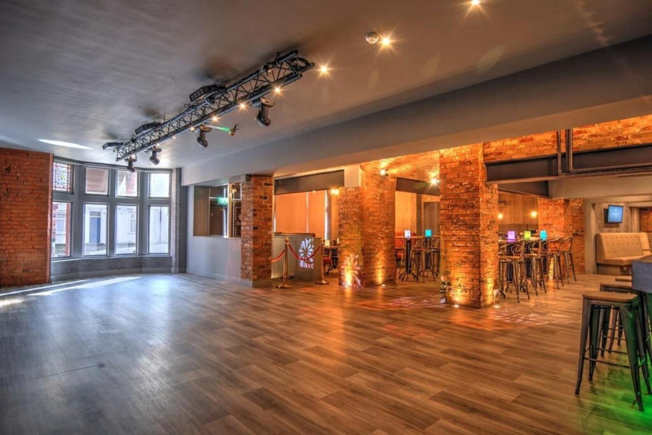 The Royal Hotel Crewe, A Brilliant Collection, Powered By Oyo Экстерьер фото