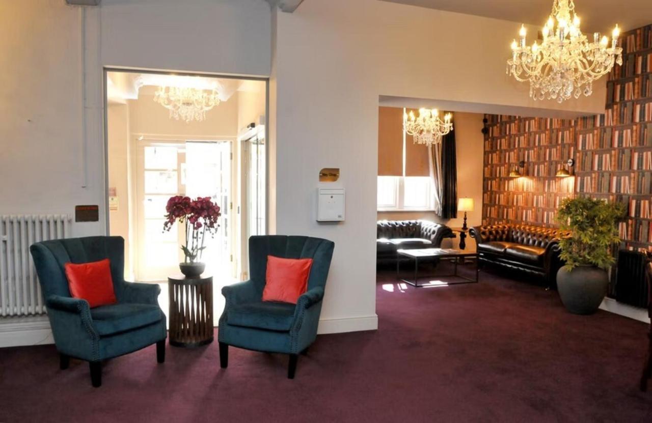 The Royal Hotel Crewe, A Brilliant Collection, Powered By Oyo Экстерьер фото
