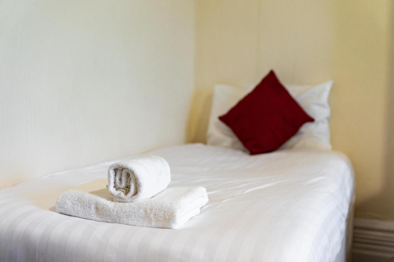 The Royal Hotel Crewe, A Brilliant Collection, Powered By Oyo Экстерьер фото