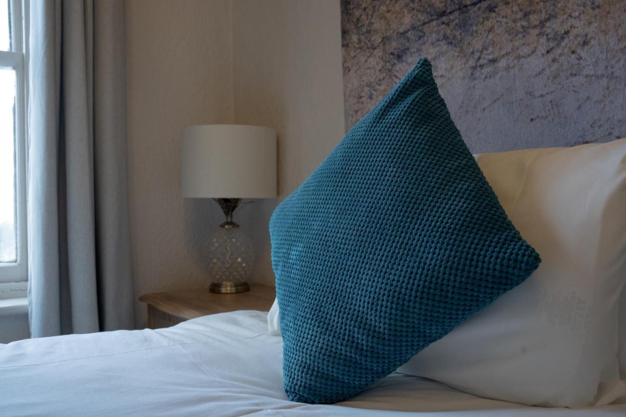 The Royal Hotel Crewe, A Brilliant Collection, Powered By Oyo Экстерьер фото