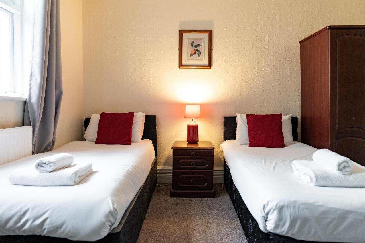 The Royal Hotel Crewe, A Brilliant Collection, Powered By Oyo Экстерьер фото