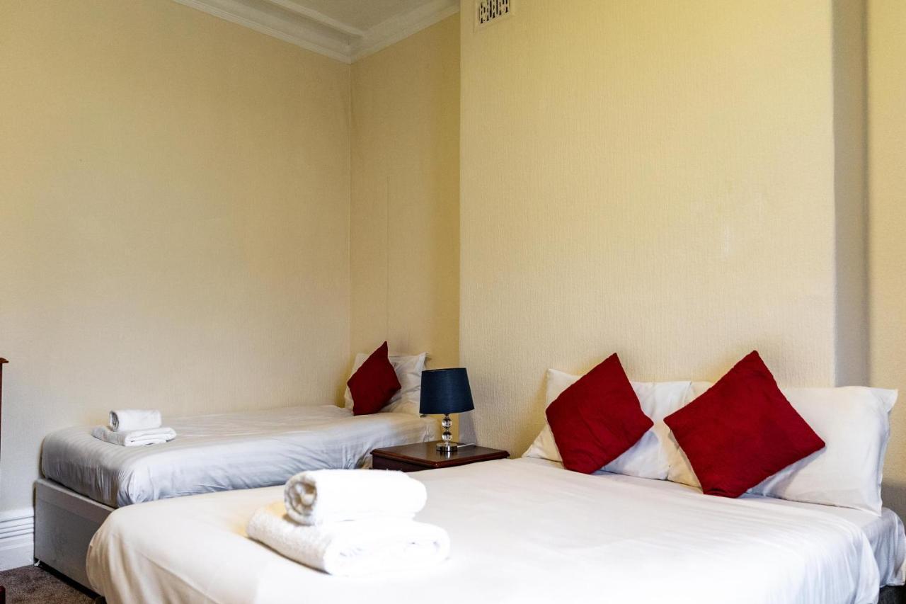 The Royal Hotel Crewe, A Brilliant Collection, Powered By Oyo Экстерьер фото