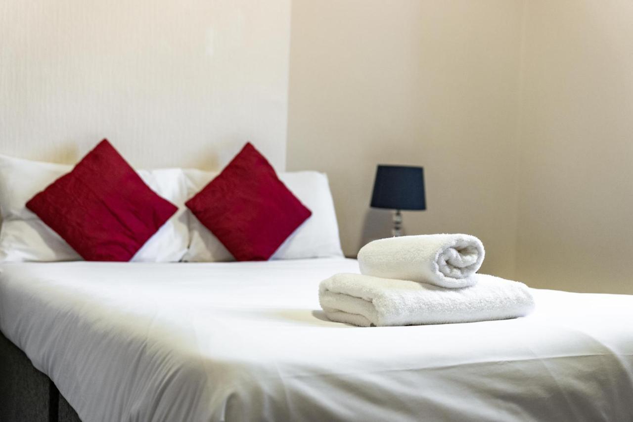 The Royal Hotel Crewe, A Brilliant Collection, Powered By Oyo Экстерьер фото